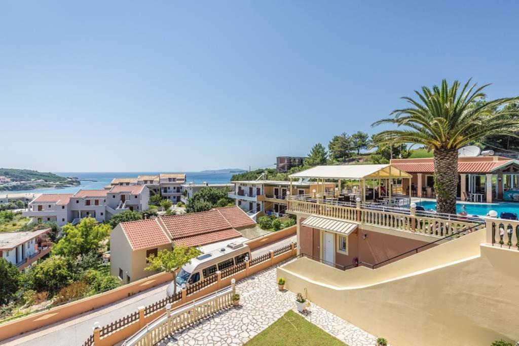 Kapetanios Apartments Agios Stefanos Avliotes  Eksteriør billede