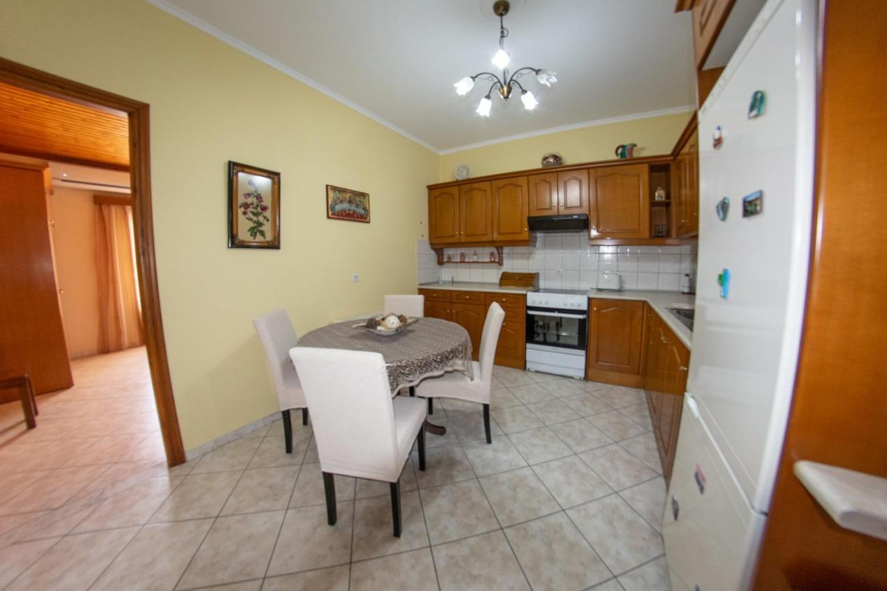 Kapetanios Apartments Agios Stefanos Avliotes  Eksteriør billede