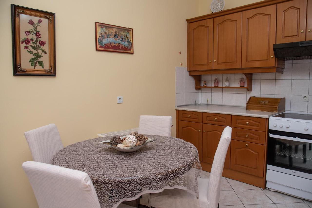 Kapetanios Apartments Agios Stefanos Avliotes  Eksteriør billede