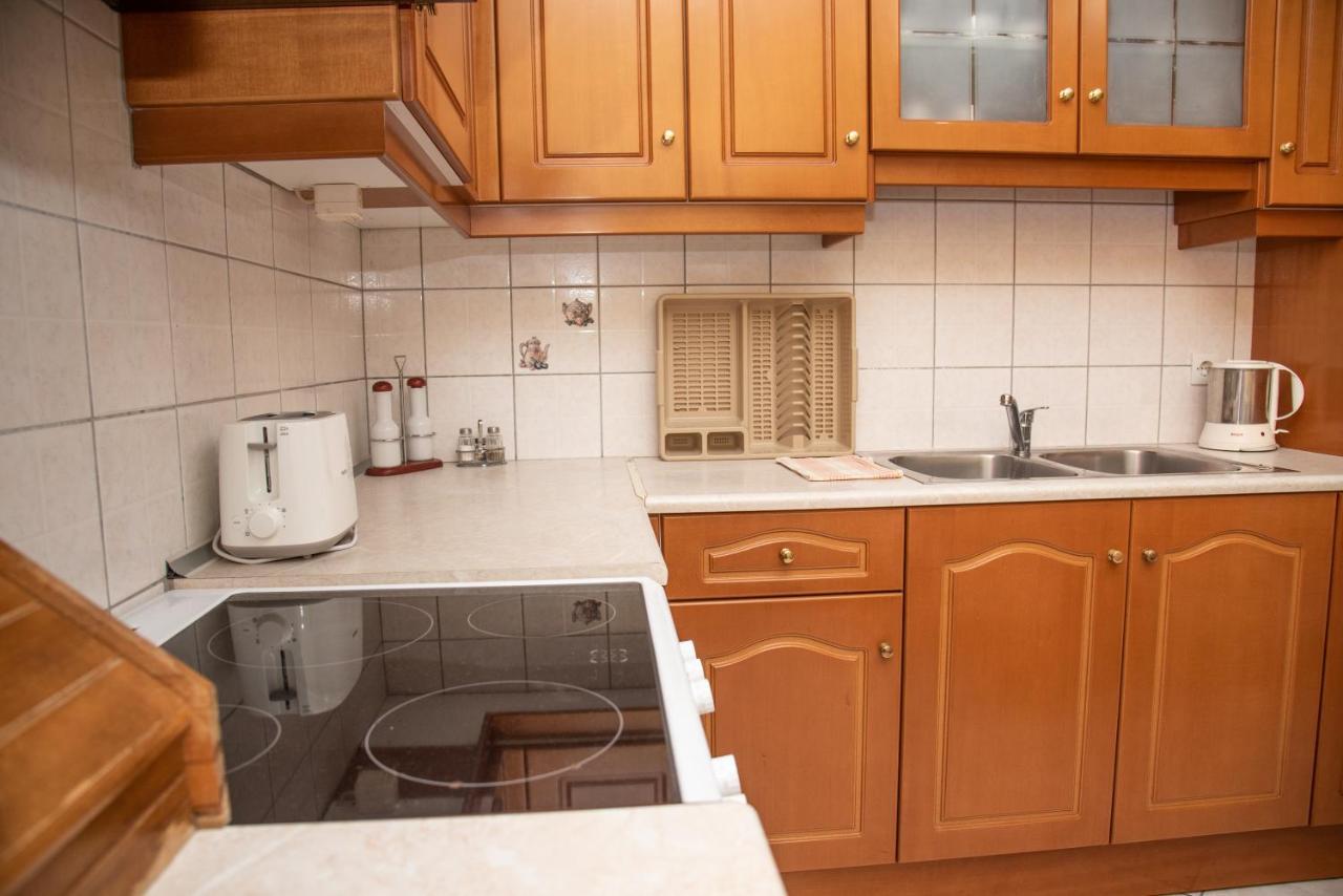 Kapetanios Apartments Agios Stefanos Avliotes  Eksteriør billede